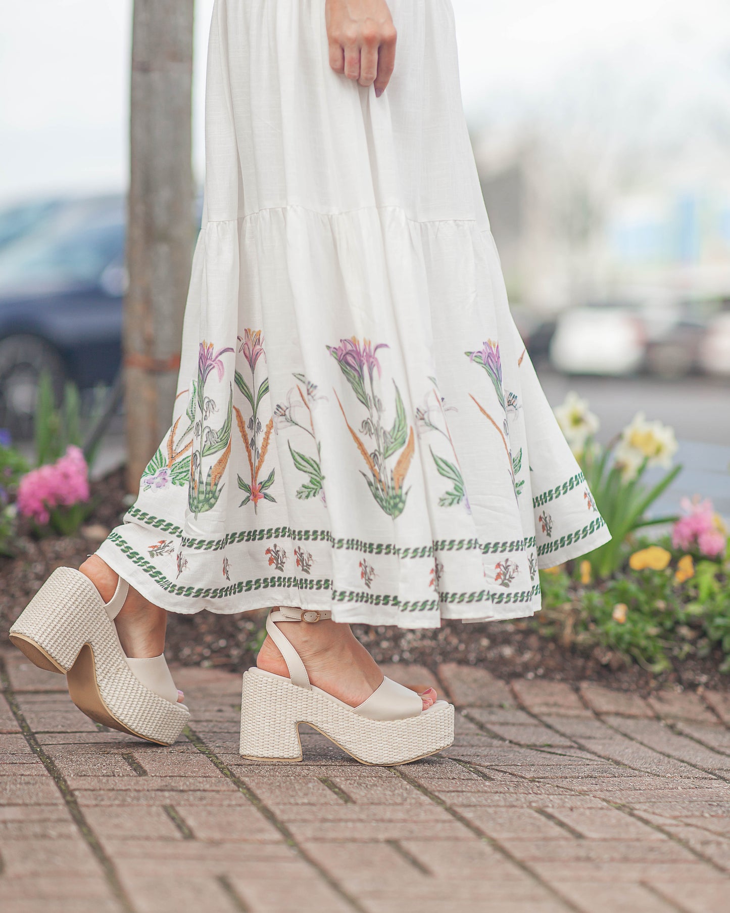 Olivia Placement Midi Dress-White