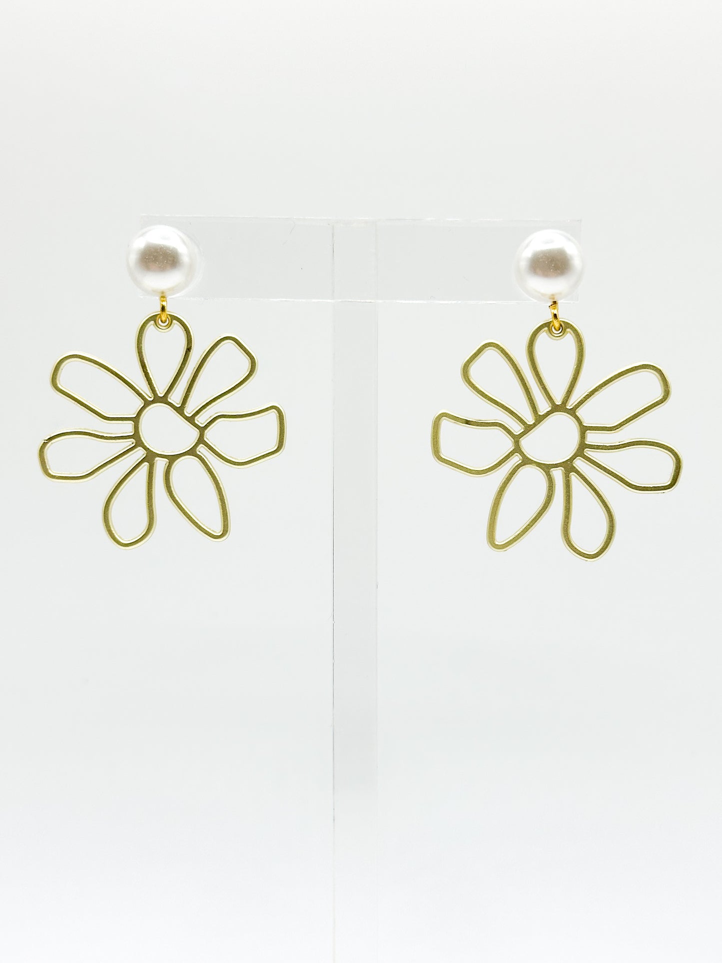 Daisy Earrings-Pearl