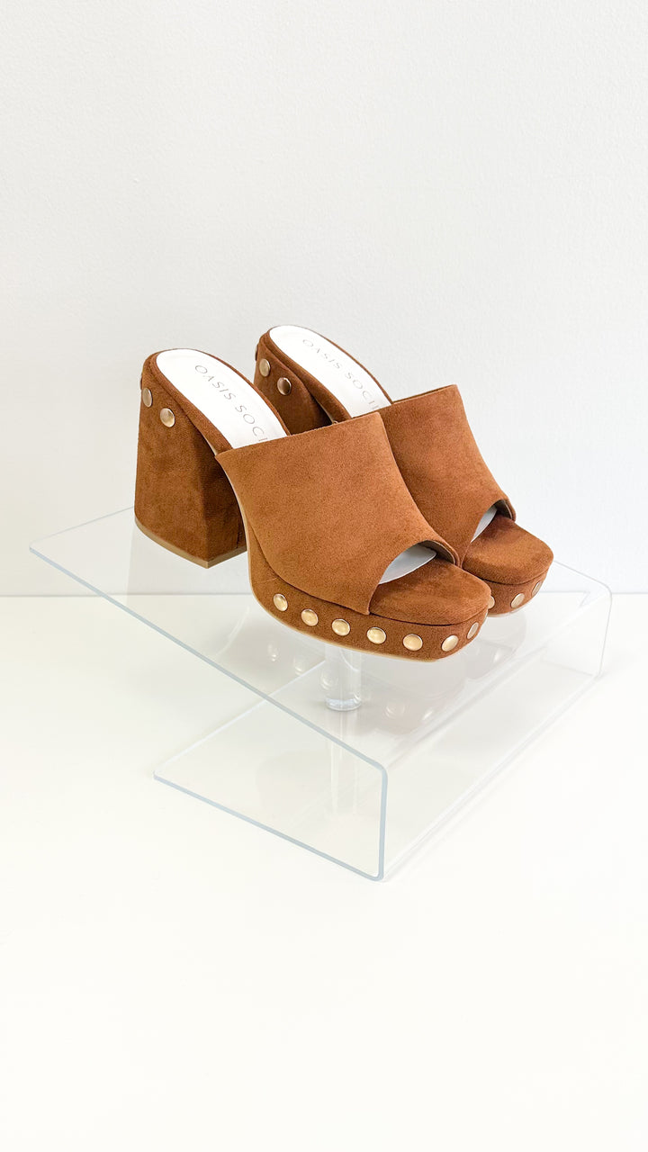 Leona Studded Platform Heel-Caramel