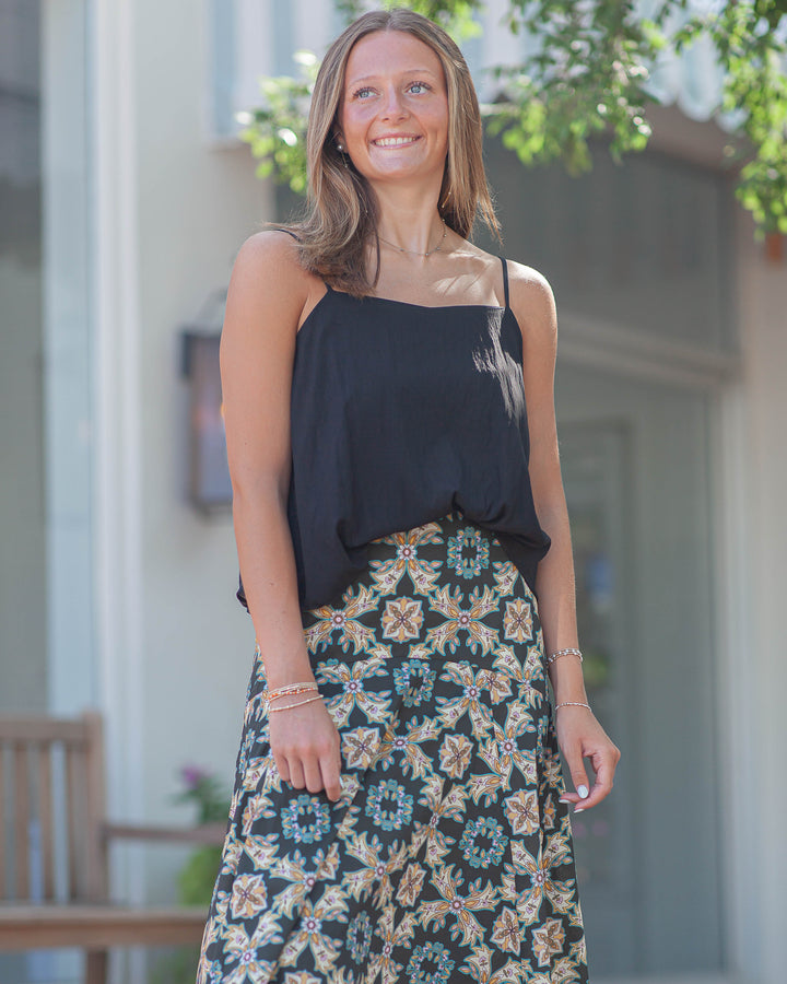 Bethany Bubble Hem Cami-Black