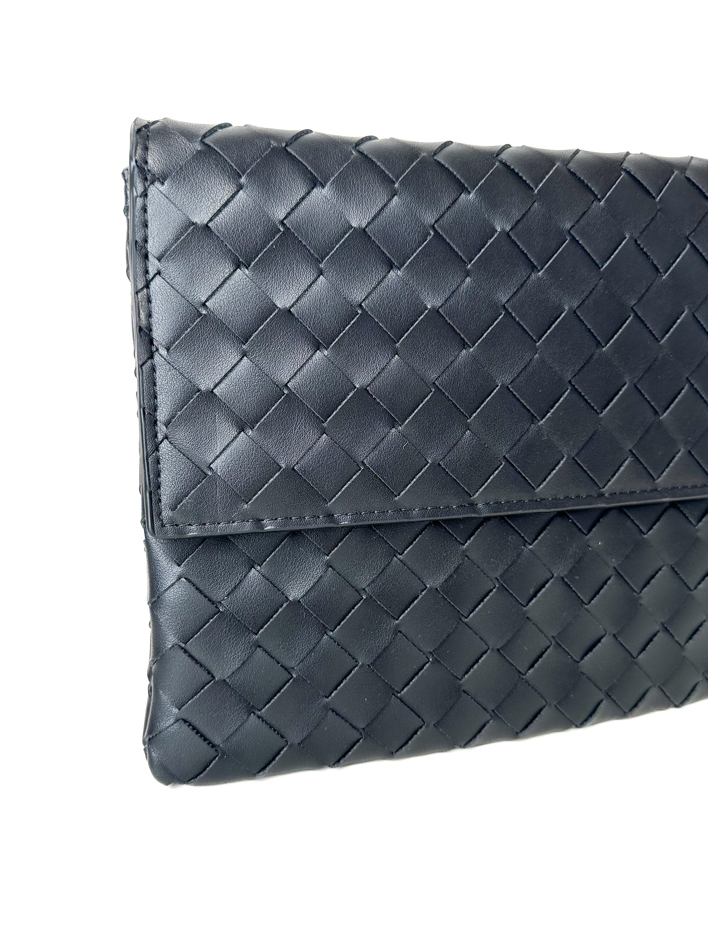 Ivy Woven Clutch-Black