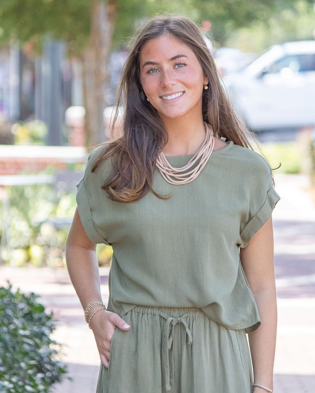 Sugarloaf Cuffed Top-Olive