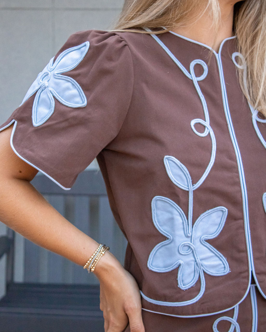 Cammie Floral Applique Top-Chocolate
