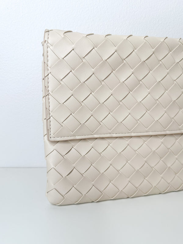 Ivy Woven Clutch-Oatmilk
